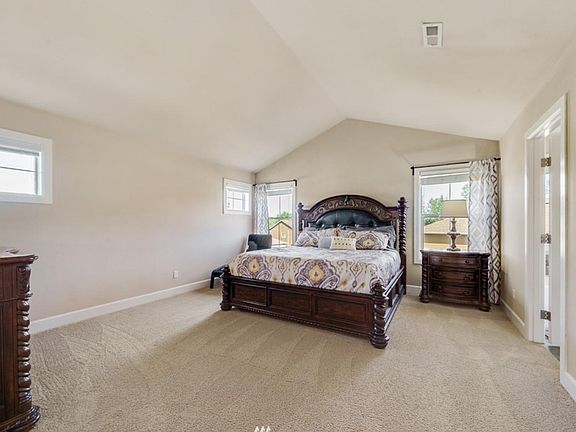 3rd image of 19203 Village Ct E