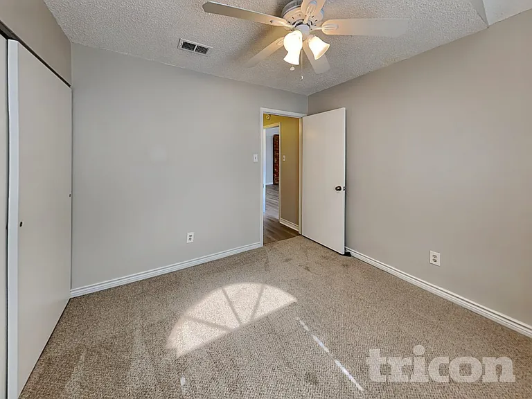 2758 Briar Hill Dr — Photo 14