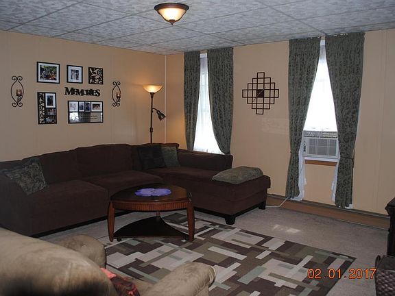 5th image of 92 Hillside St