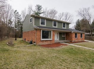 3835 Waldenwood Dr, Ann Arbor, MI