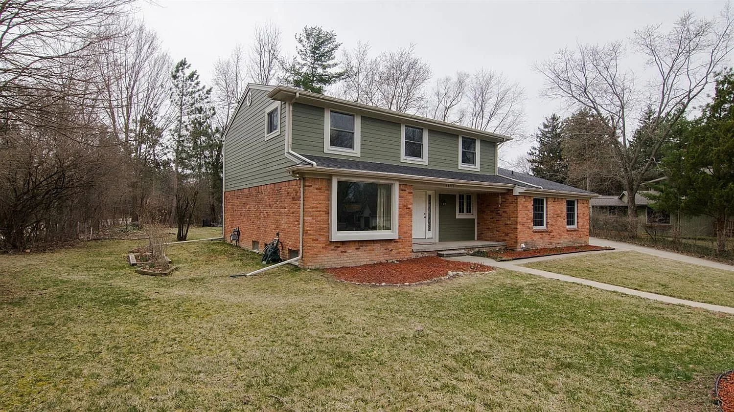3835 Waldenwood Dr photo 1