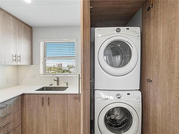 5th image of 511 Bayshore Dr #Penthouse 8