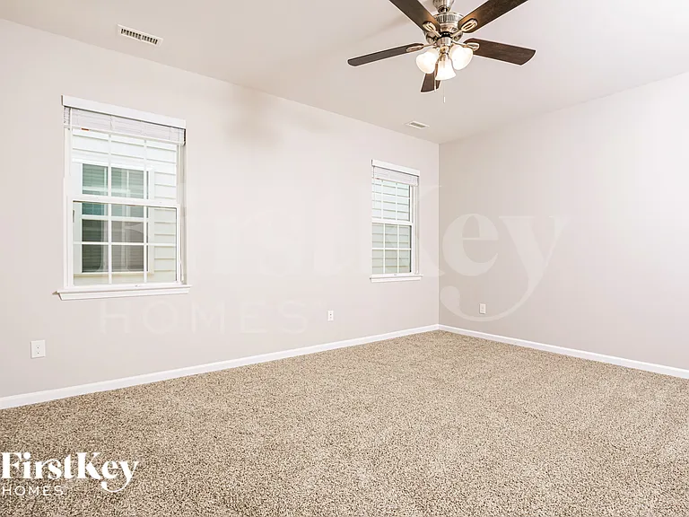 444 Haywood Glen Dr — Photo 10
