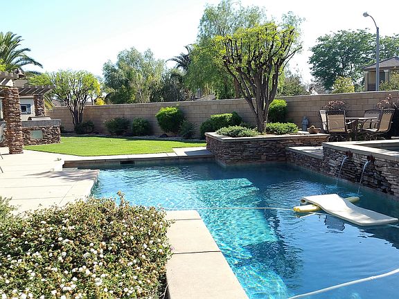 An entertainers dream yard!