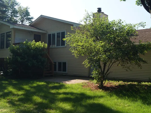 736 Woodbine Ln, Brooklyn Center, MN 55430