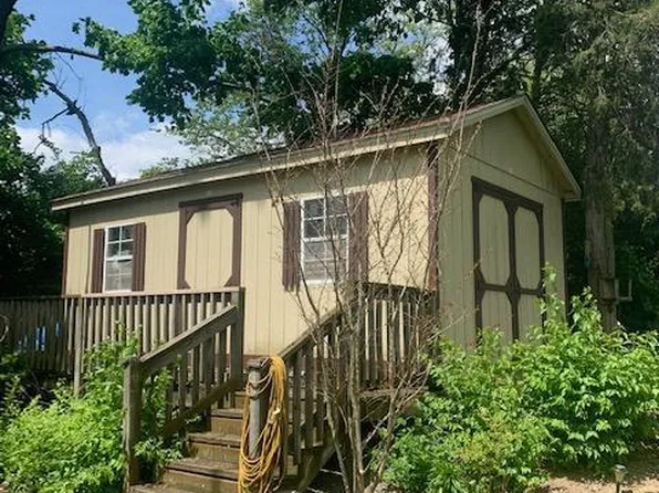 2 Brooklyn Dr, Mc Connellsburg, PA 17233