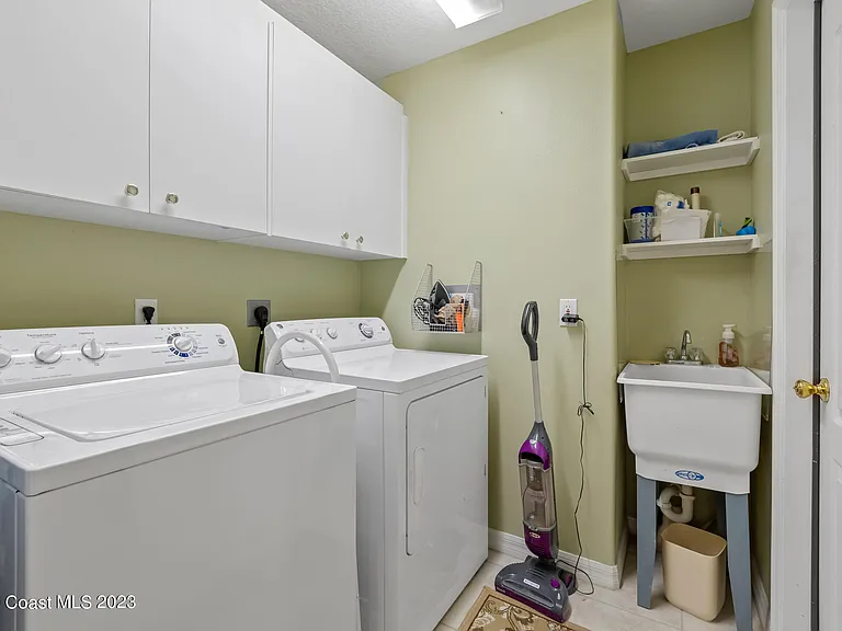 7163 Egbert St — Photo 33