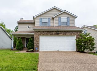 12001 Bay Run Dr, Worthington Hills, KY 40245