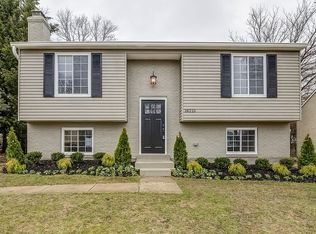 18215 Mulberry Ct, Gaithersburg, MD 20877