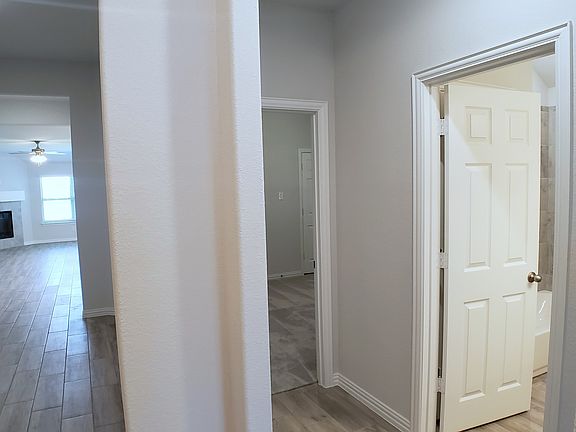 5th image of 1413 Town Creek Cir