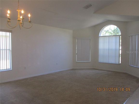 3rd image of 2756 Barclay Ln