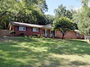3043 Summerlake Dr, Gainesville, GA 30506