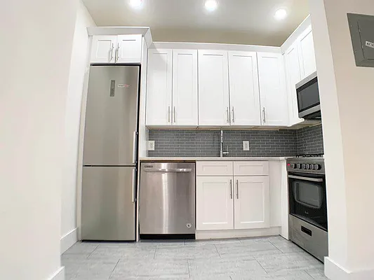 Rented by EastMount Realty LLC | media 18