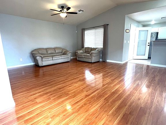 3rd image of 4840 Trenton Manor Ct