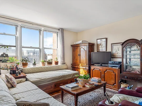 150 Hawthorne St APT 6P, Brooklyn, NY 11225