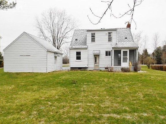 2nd image of 5236 Davison Rd