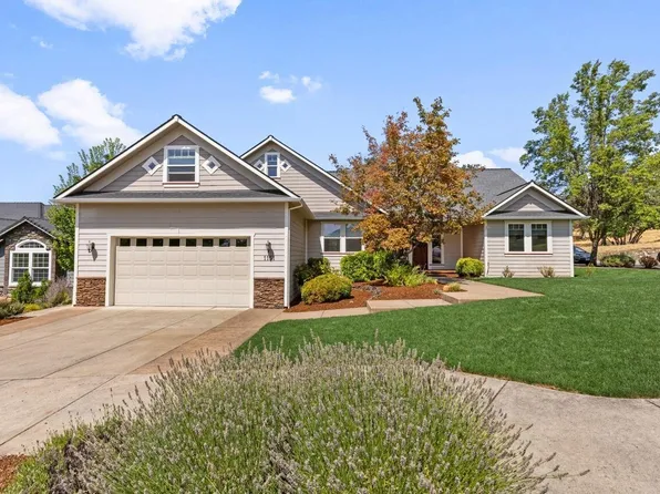 1151 Arrowhead Trl, Eagle Pt, OR 97524