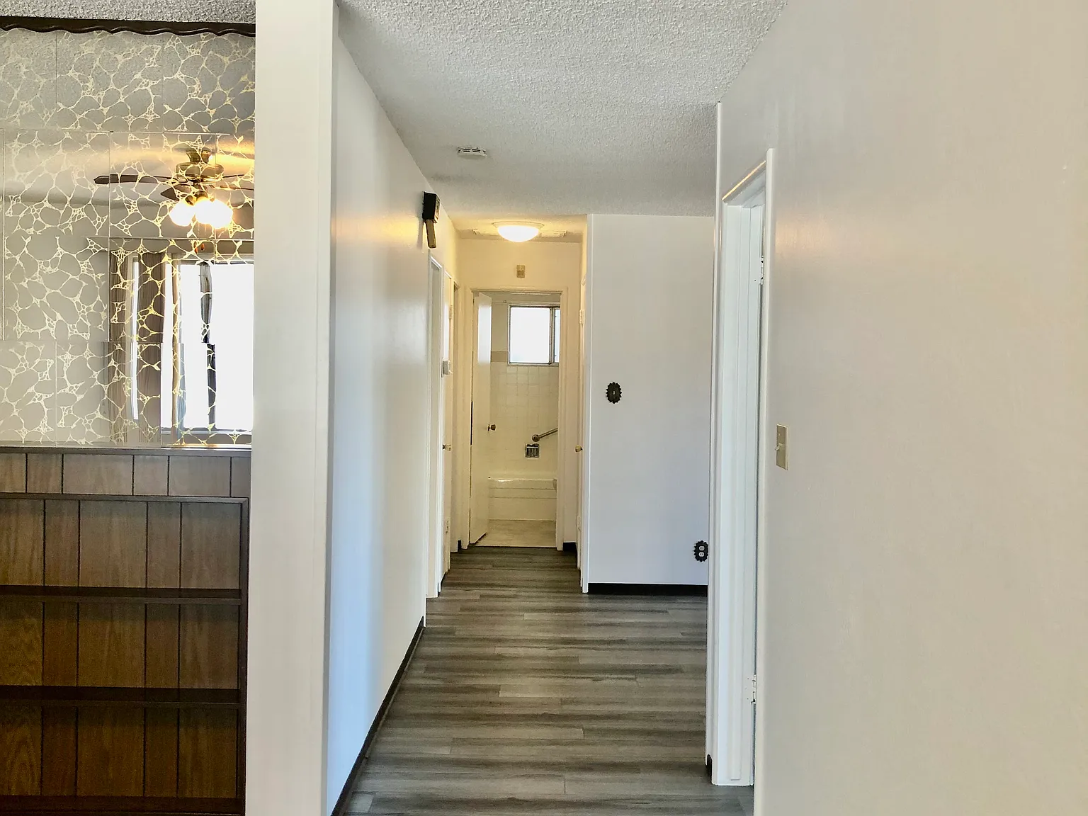 4 bed, 2.5 bath, 1400 sqft, $3,927 — Photo 4