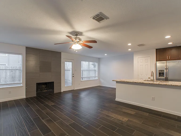 226 Blushwood Pl — Photo 1