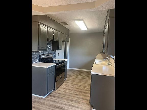 4th image of 6609 Rosedale St