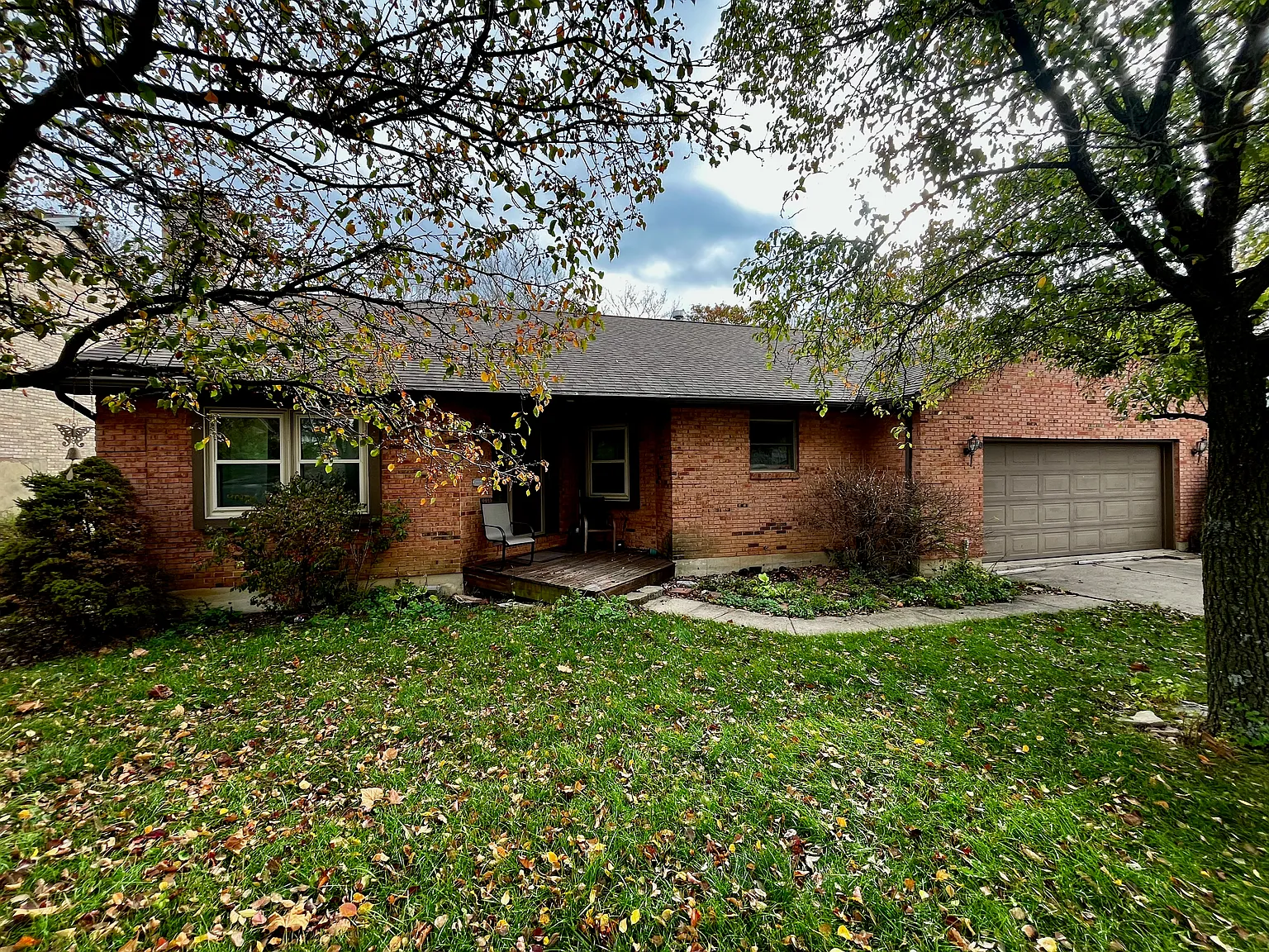 160 Foliage Ln photo 1
