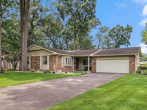 3rd image of 56849 Mark Manor Dr