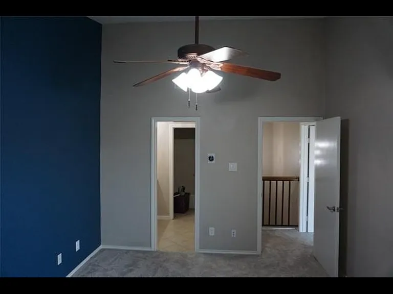 714 E Wall St #106 — Photo 13