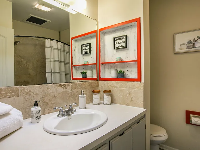 217 Cornell Dr SE — Photo 12