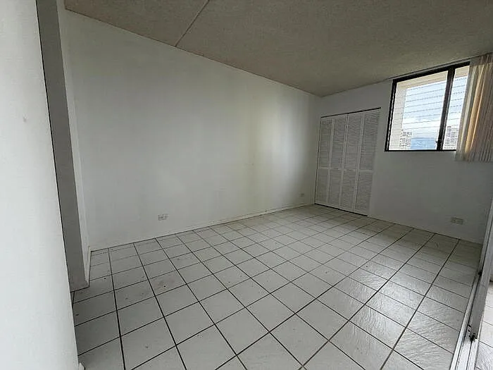 2240 Kuhio Ave #1002 — Photo 4