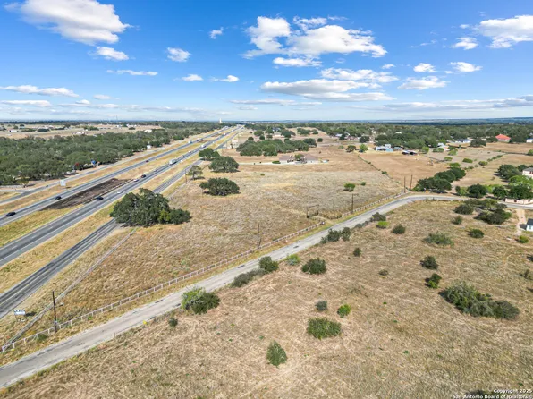 LOT 223 CR 6723 Ih 35 N LOT 223, Natalia, TX 78059
