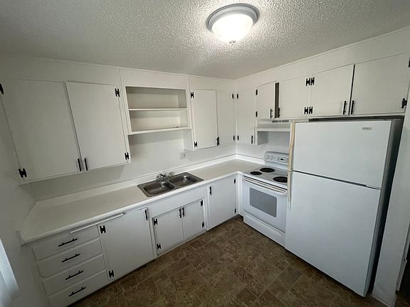 2nd image of 1545 N Beale Rd #16