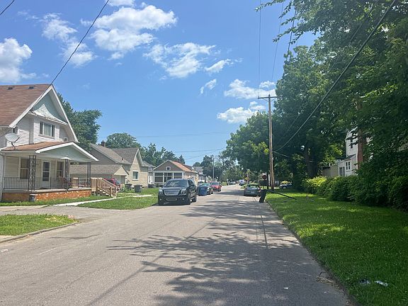 4th image of 43 Bronson Ave