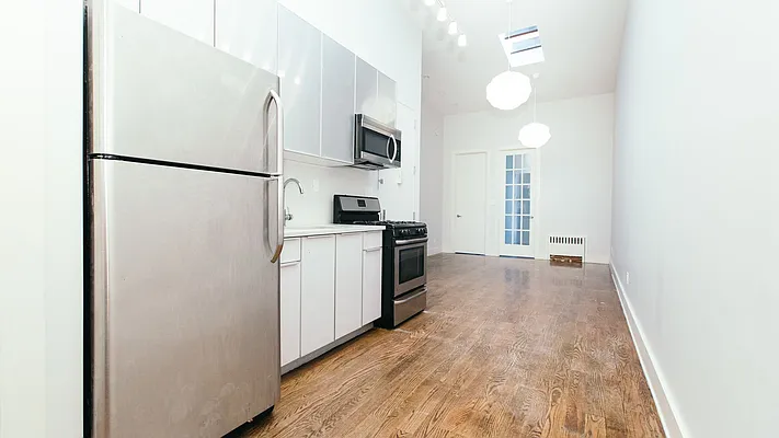 Rented by Nooklyn NYC LLC | media 16