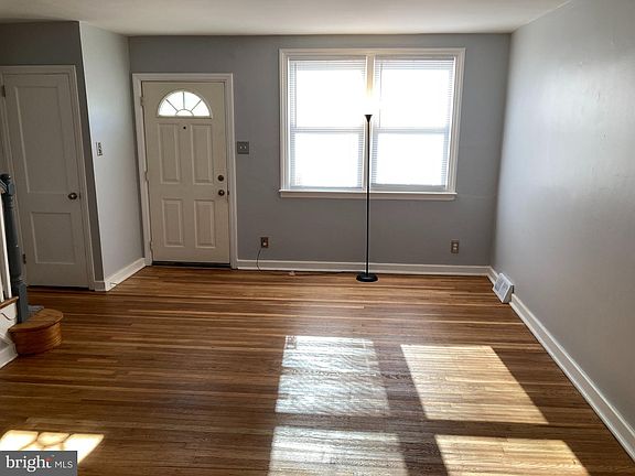 4th image of 6126 Montague St