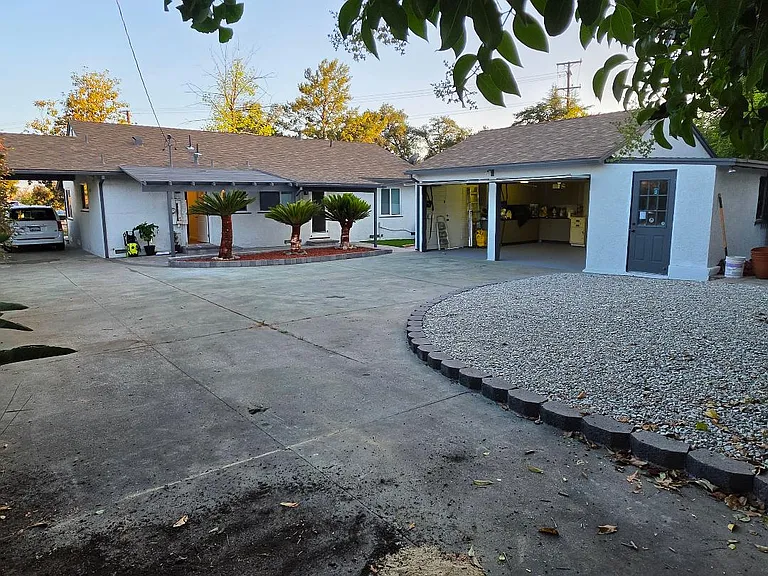 935 Arwin St — Photo 20
