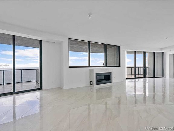 3rd image of 18555 Collins Ave APT 2605