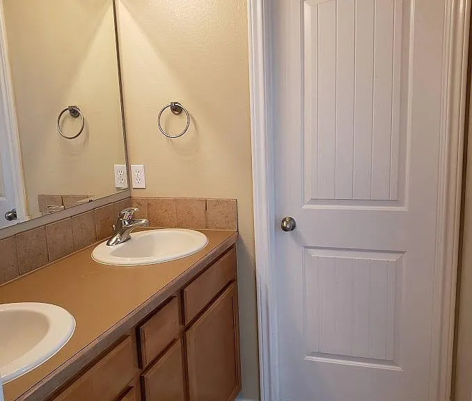11711 W Gambrell St — Photo 12