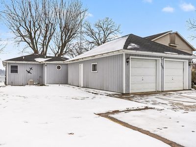 19664 Lakeshore Dr, Three Rivers, MI, 49093