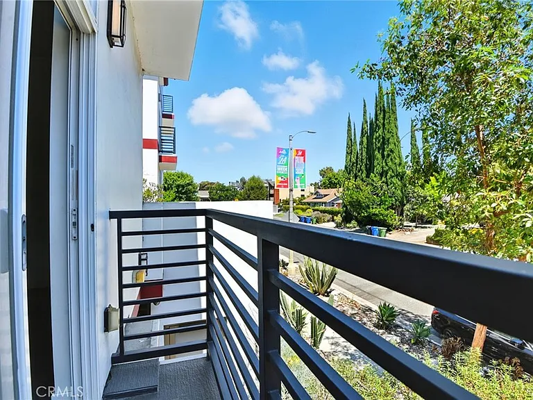 4461 Tujunga Ave #101 — Photo 17
