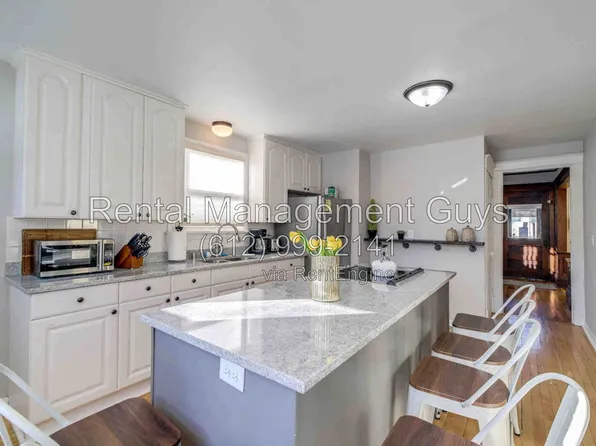 2110 Marshall Ave, Saint Paul, MN 55104