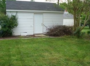 115 Claybrook Ave, Kilmarnock, VA 22482