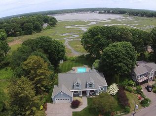 135 Pawson Rd, Branford, CT 06405