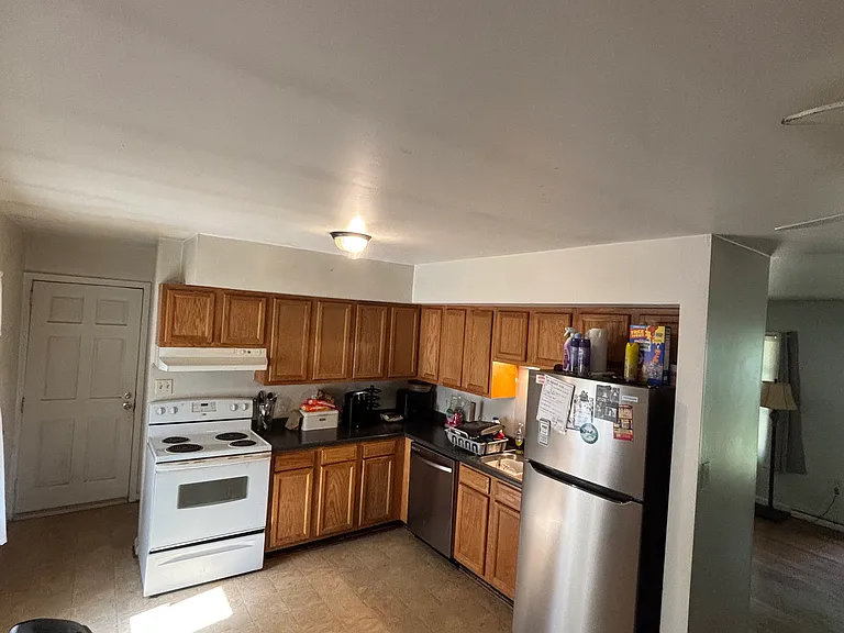145 W Park Dr — Photo 6