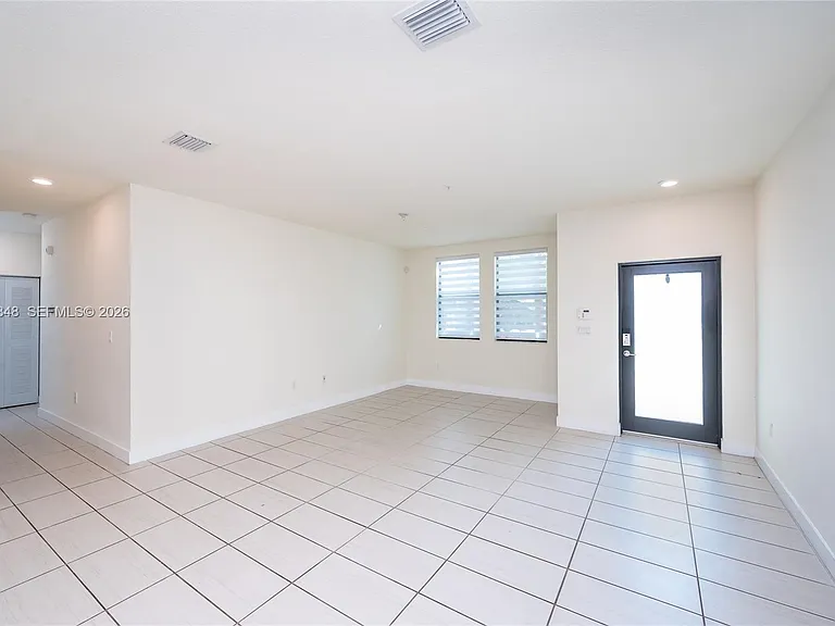 10461 NW 82nd St #10 — Photo 8