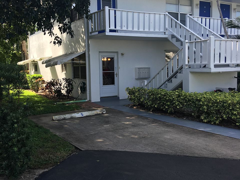 2nd image of 2929 SE Ocean Blvd APT F5