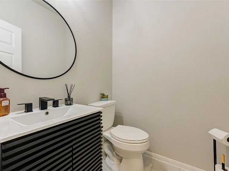 7735 Wrightwood Dr — Photo 12