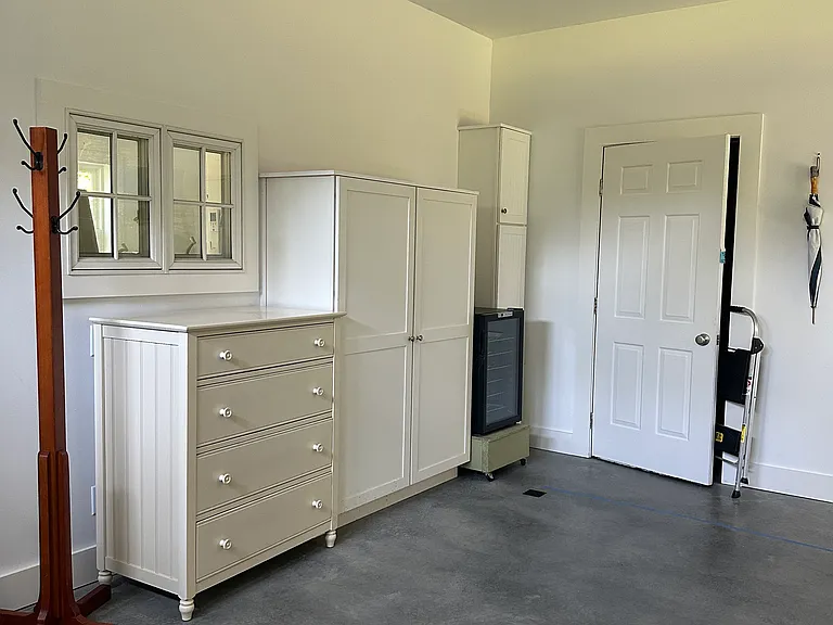 441 W Shore Rd — Photo 26
