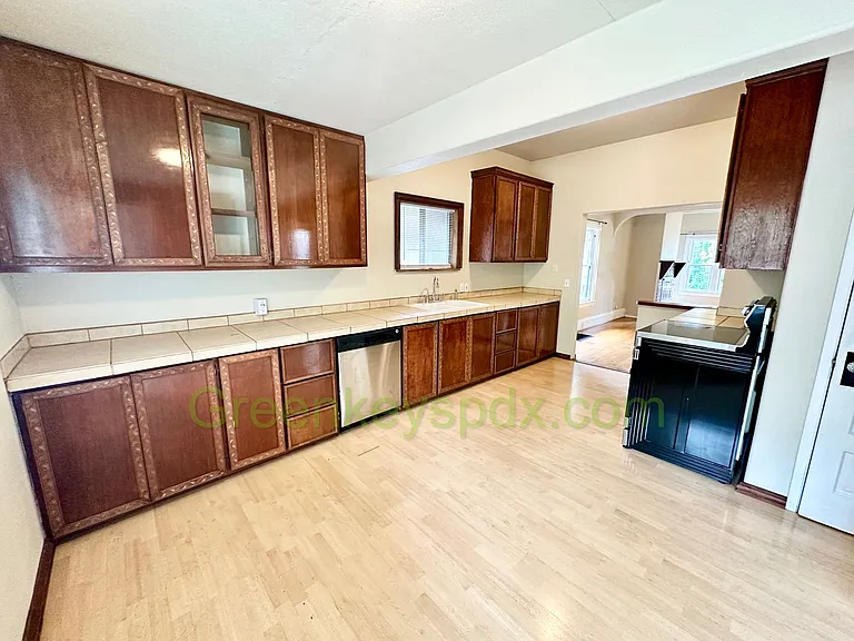 806 SE 45th Ave — Photo 8