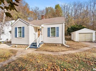 511 Waverly Rd, Davenport, IA 52804