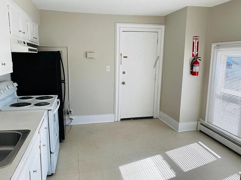 307 N East Ave #3A — Photo 2